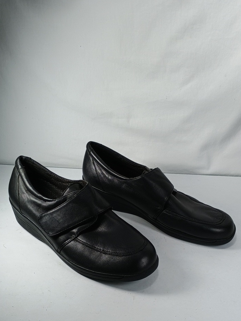Softspots Women's Black Leather Slip-On Shoe